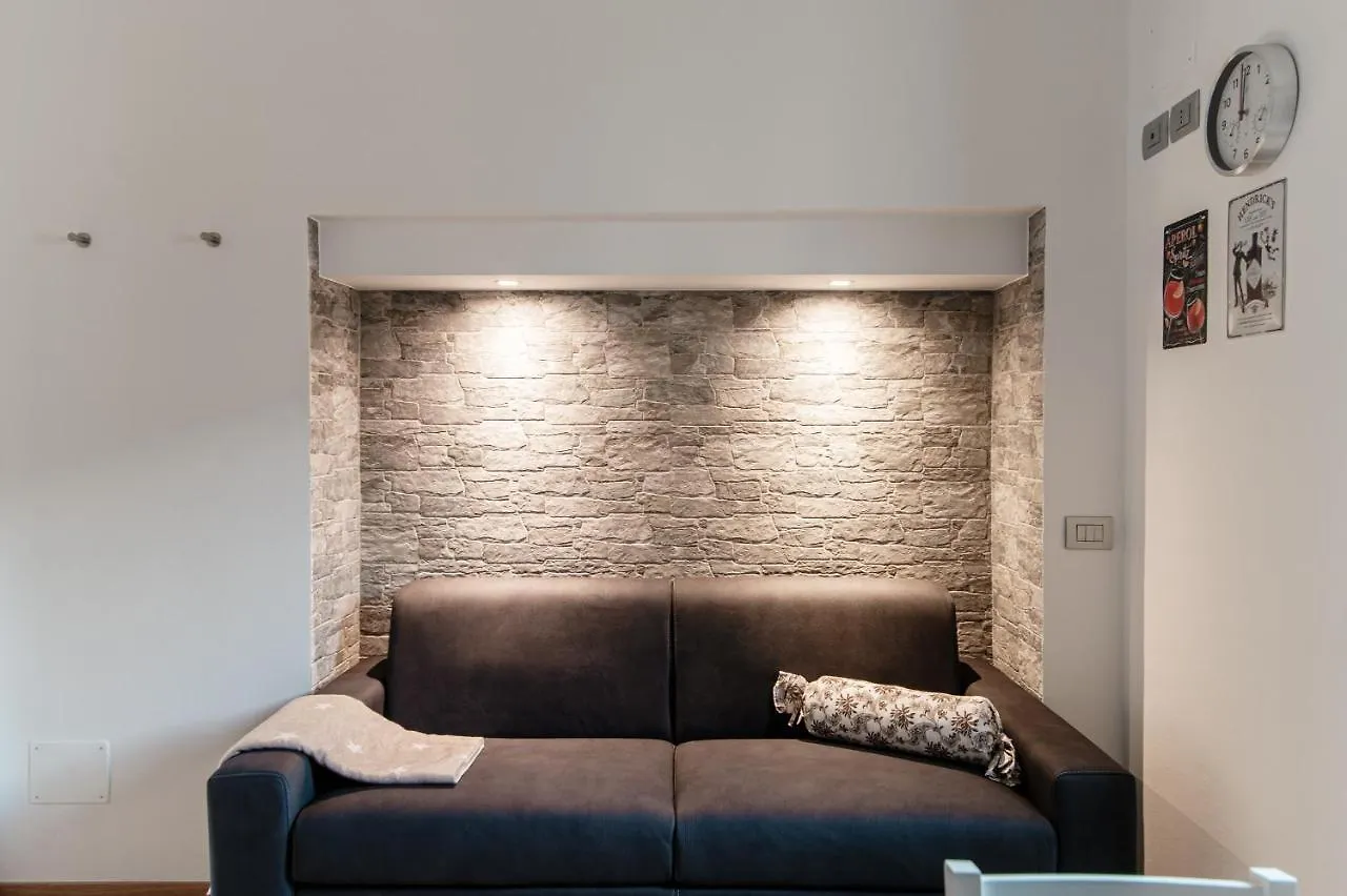 Love Corner - By Myhomeincomo Carate Urio Apartman