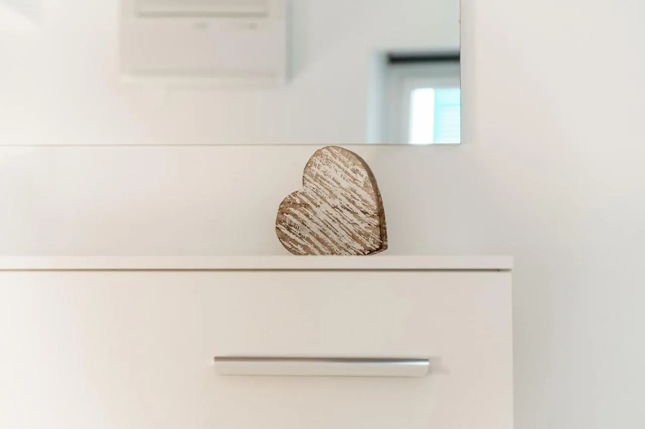 Love Corner - By Myhomeincomo Carate Urio Apartman