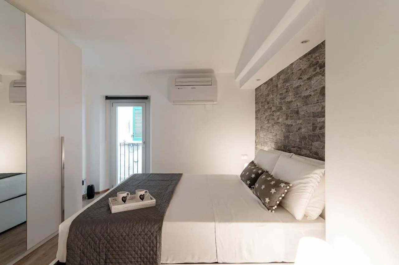 Apartman Love Corner - By Myhomeincomo Carate Urio